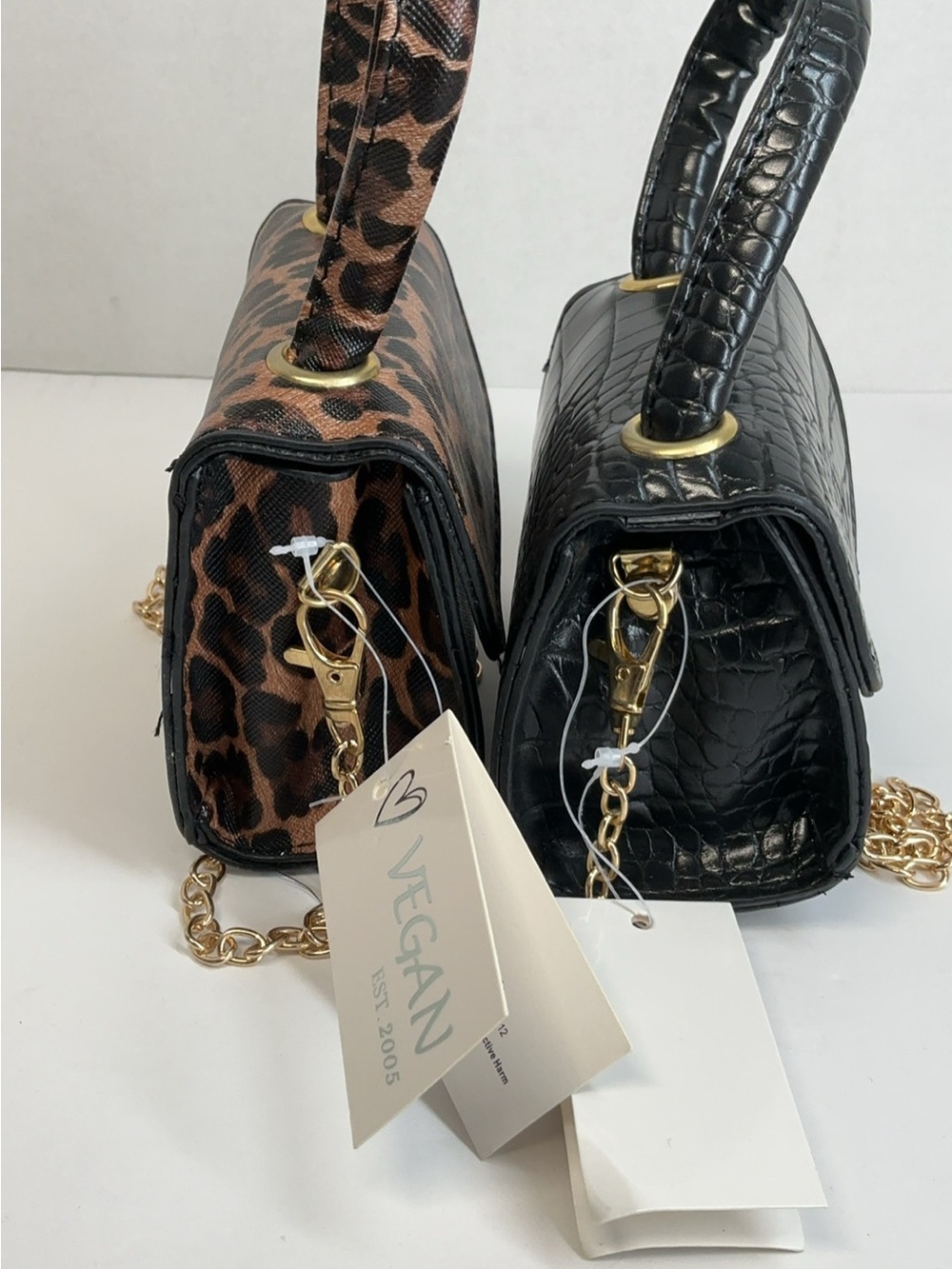Combo Fashion Mini bags constructed from vegan leather. - Picture 4 of 11